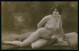 French Full Nude Woman Laid On Floor C1910 - 1920s Photo Postcard