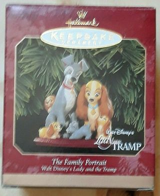 Hallmark Ornament 1999 " The Family Portrait " Walt Disney 