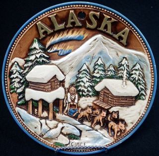 Vintage U.  S State 3 - D Souvenir Plate Alaska 9 1/8 " Ace Japan