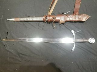 Darksword Armory Waylander Sword With Integrated Scabbard Belt,  Very Sharp