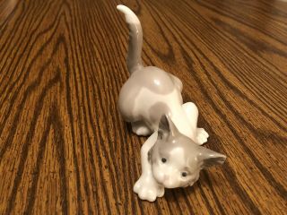 Lladro Kitten Figurine " Play With Me " With Box