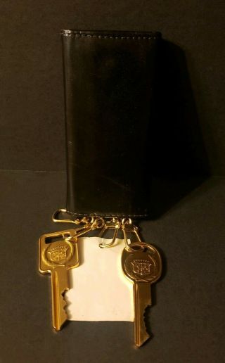 Rare Cadillac Gold Plated Set Of 2 Cut Keys W/Hugo Bosca Keyholder.  Fast Ship 2
