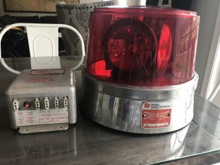 Federal Signal Model 184 Power Light Beacon Red