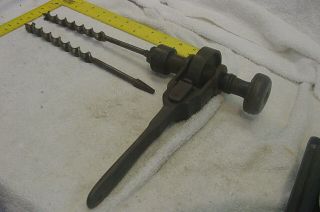 Antique Hand Brace Drill Woodworking Tool.  With 2 Bits