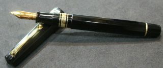 Omas Paragon Black Celluloid Fountain Pen 18kt (b) Broad Nib