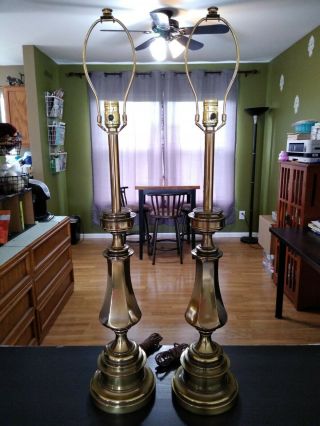 Vintage Stiffel Brass Trophy Urn Table Lamps Hollywood Regency Mid Century 3 - Way 2