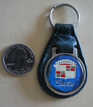 Cadillac Cars Vintage Blue Well Leather Keychain Key Ring 33208