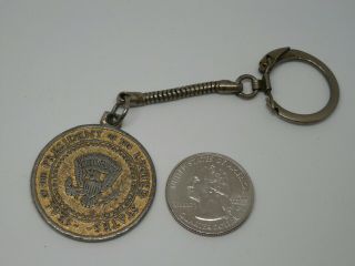 Vintage Richard M Nixon Presidential Seal Inauguration Medallion Keychain Fob 2