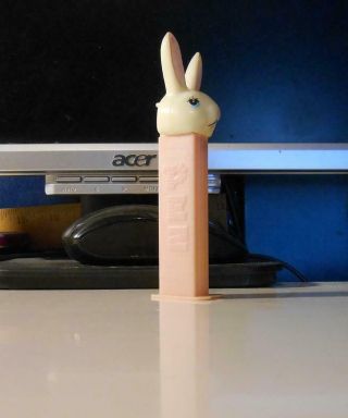 Pez Candy Dispenser Easter Bunny Rabbit W/ Feet 1993 Holiday Animal