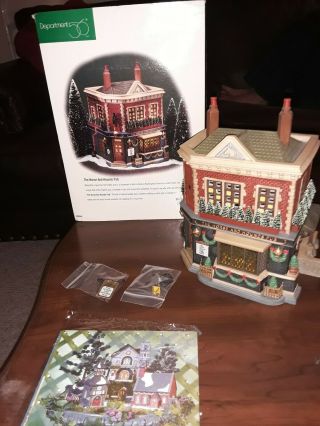 Department 56: " The Horse And Hounds Pub " [56.  58340] - Retired W/o Light