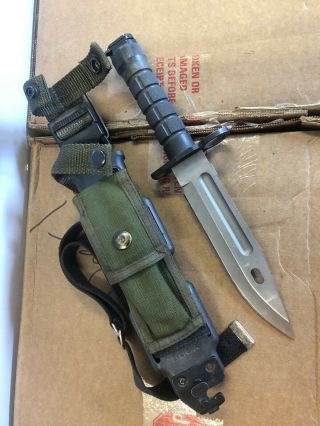 Buck 188 U.  S.  A.  M9 Bayonet Knife Phrobis Iii
