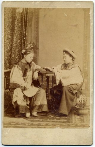 7136 1890s Formosa Old Photo / Rich Women In National Costumes W Taipei Taiwan