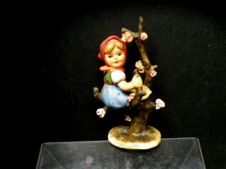 Vintage Goebel German Hummel Figurine Apple Tree Girl 141/3/0 Tmk2 Full Bee