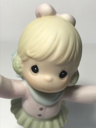 Precious Moments 1996 PMJ Pre - owned Authentic Ice Skating Girl Rare Collectible 2