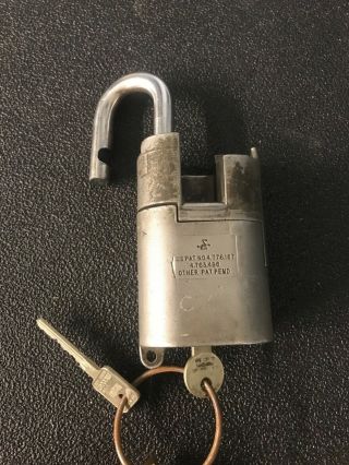 Sargent And Greenleaf S&g Us Model 833 Padlock Lock & 2 Keys