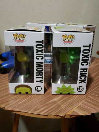 Funko POP: Toxic Rick And Morty Target Exclusives (Glow In The Dark) 2