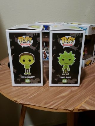Funko POP: Toxic Rick And Morty Target Exclusives (Glow In The Dark) 4