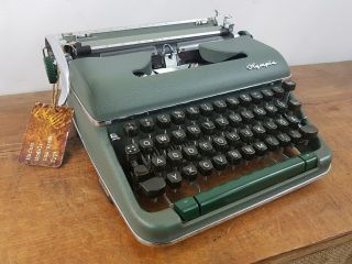 Collectible Typewriter Olympia Sm4 - No Risk With