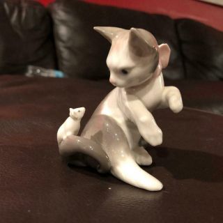 Lladro Cat and Mouse Figurine 4