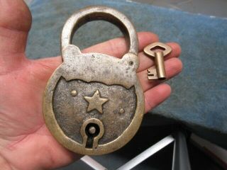 Very Unusual Huge Old Brass Padlock Lock With A Star On The Front.  W/key.  N/r