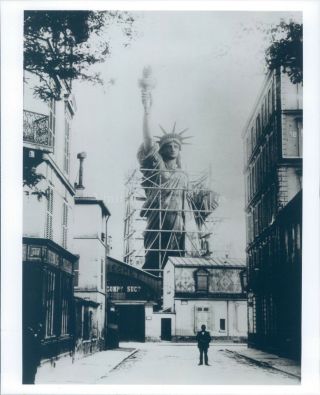 Press Photo Historic Statue Liberty Monument Torch Crown Vintage Street 8x10