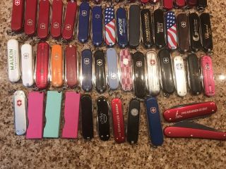 TSA Confiscated Victorinox And Wenger Knives Over 13.  14 Lbs Various Sizes. 9