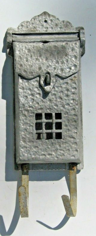 Vintage 1960 ' s Antique Wall Mount Mail Box Hammered Aluminum - Ships In USA 4