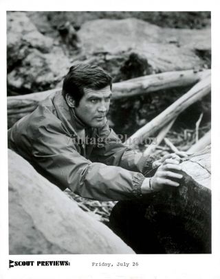 1974 Press Photo Actor Lee Majors Voice Film Tv Celebrity Famous Star Scout 7x9