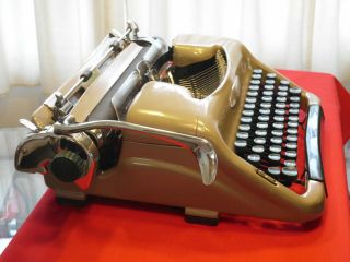 RECONDITIONED TYPEWRITER: ' 58 VOSS WUPPERTAL DeLUXE in CARAMEL: 10 - PITCH PICA - - 2
