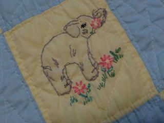 EXQUISITE VINTAGE HAND QUILTED & EMBROIDERY SAFARI ANIMALS FARMHOUSE OLD QUILT 5