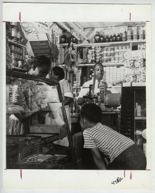 Gordon Parks " Fsa/ Dc Grocery Store On A Saturday Afternoon " Press Photo