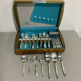 Rogers Brothers 1847 First Love Silverware Set