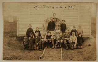 Ruthven,  Iowa,  Postcard Of Students In Front Of One Room School 1915 Rppc