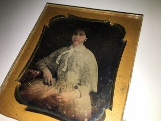 rare 1/6 plate DAGUERREOTYPE early image woman HAND TINTING zombie eyes 3