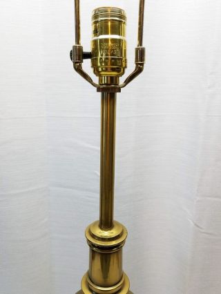 Vintage Stiffel Brass Hollywood Regency Trophy Urn Accent Table Lamp Light 1950s 4
