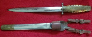 Chinese Army (Team 3) Dagger with Scabbard and Frog 2