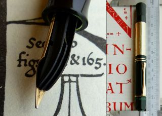 Pelikan 111.  585 14CT Solid Gold Fountain Pen 1930s.  14C Full Flex Nib.  Boxed 12