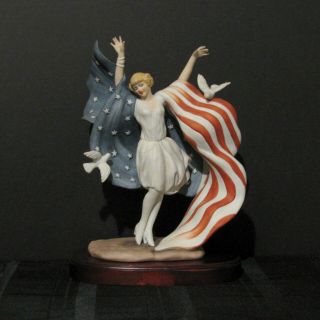 Louis Icart Figurine Miss America Heirloom Traditions 1464/10,  000 Box Incl
