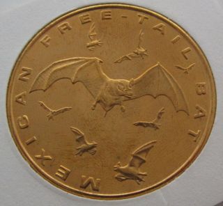 MEXICAN tail Bat at Carlsbad caverns bronze medallion coin Mexico 3
