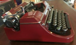 30s Fire Engine Red Underwood Champion Typewriter and Case 4