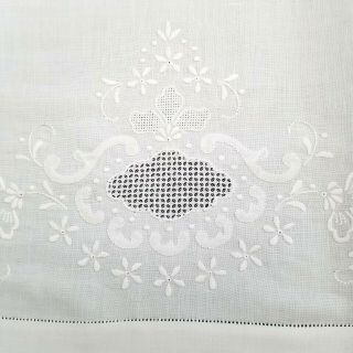 2 Vintage Italian White Linen Bath Guest Towels Hand Embroidery 60 " X 44 "