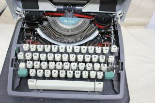 1965 OLYMPIA MODEL SM9 PORTABLE TYPEWRITER WITH CASE 5