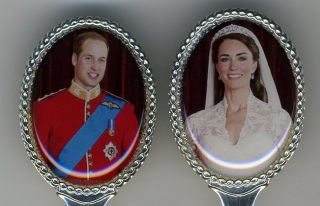 Prince William and Princess Kate 2 Silver Plated Spoons Featuring William & Kate 2