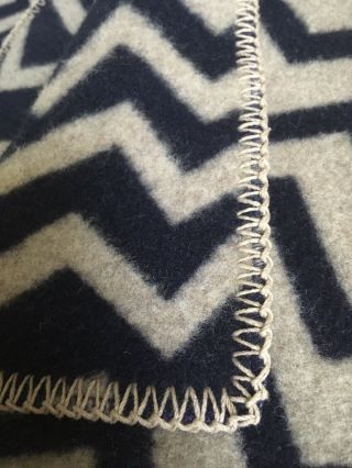 Pendleton USA Wool Blend Blanket Navy Taupe Zig Zag Stripe Chevron King 106 x 88 6