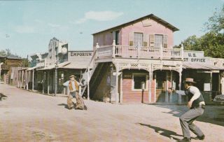 Texas Postcard - " Shoot - Out In Streets Of Pioneertown " /wimberley/ (u1 - 876)