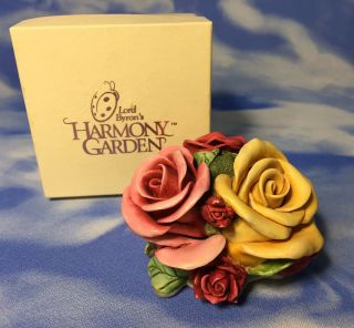Signed Twice Harmony Kingdom " Parade Of Gifts " Roses Box Figurine Hglec99s,  Box