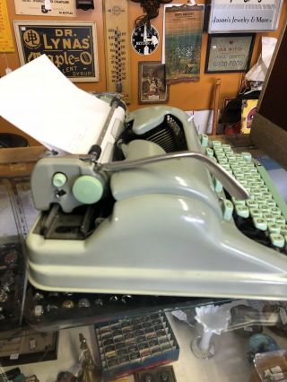 1962 HERMES 3000 Typewriter with Case 10