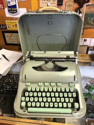1962 HERMES 3000 Typewriter with Case 7