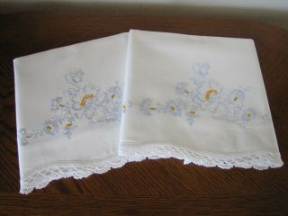 Vintage Pillowcases Embroidered Crocheted Garland Of Poppies & Asters