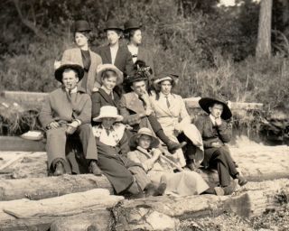 Cross Dressing Men & Women - Early 1900s Group Snapshot - Gay Int Vtg Photo Rppc